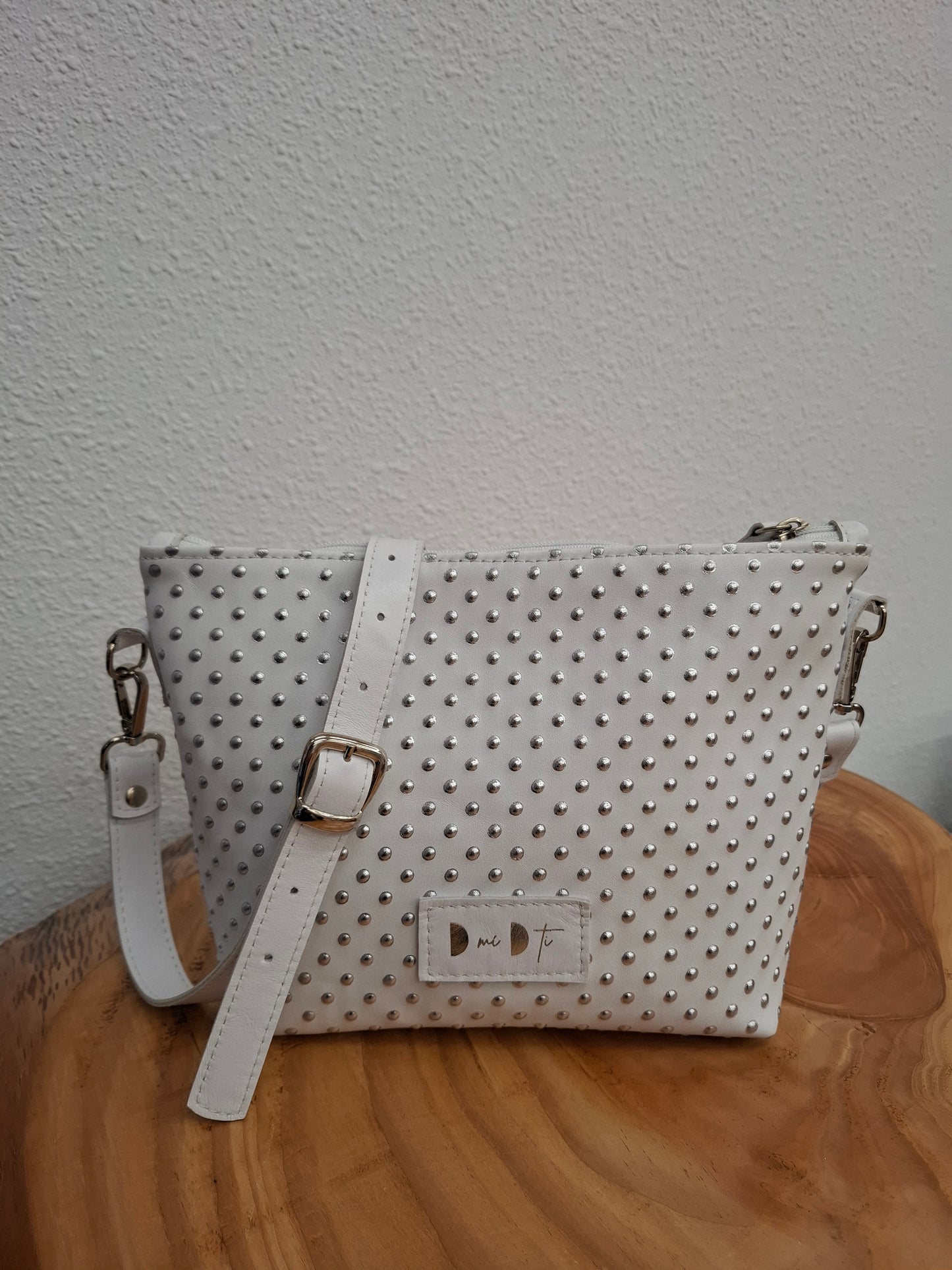 Bolso bandolera YERA piel blanco puntos relieve