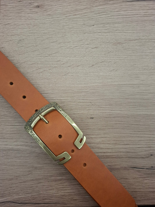 Cinturón de piel camel 4cm hebilla oro viejo patillas