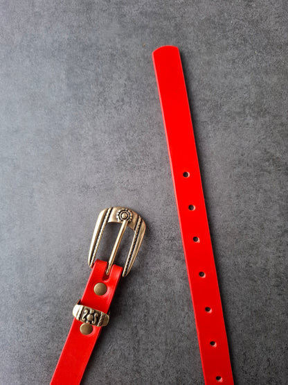 Cinturón de piel rojo 2cm hebilla oro viejo