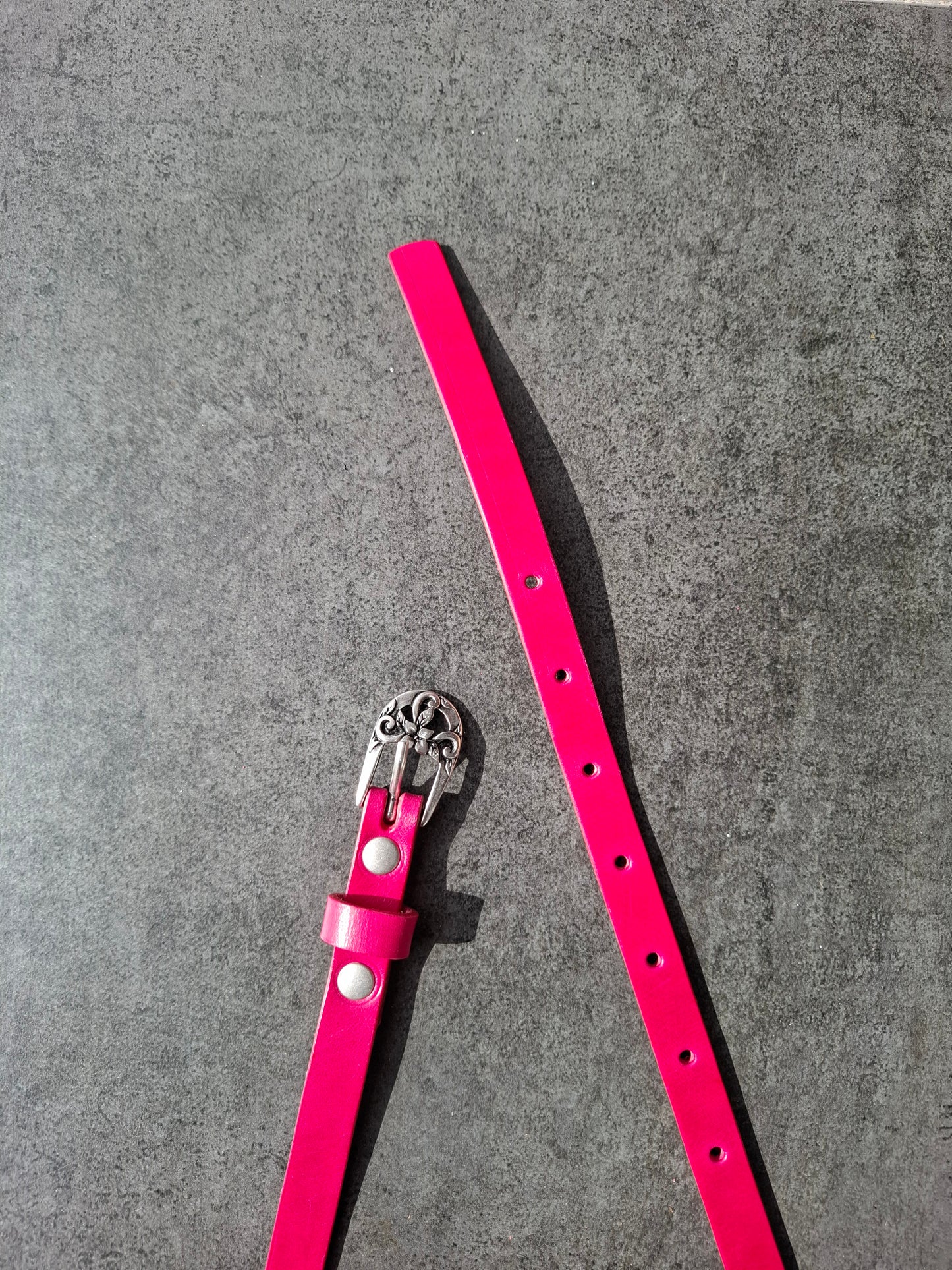 Cinturón de piel rosa 1,5cm hebilla plata vieja