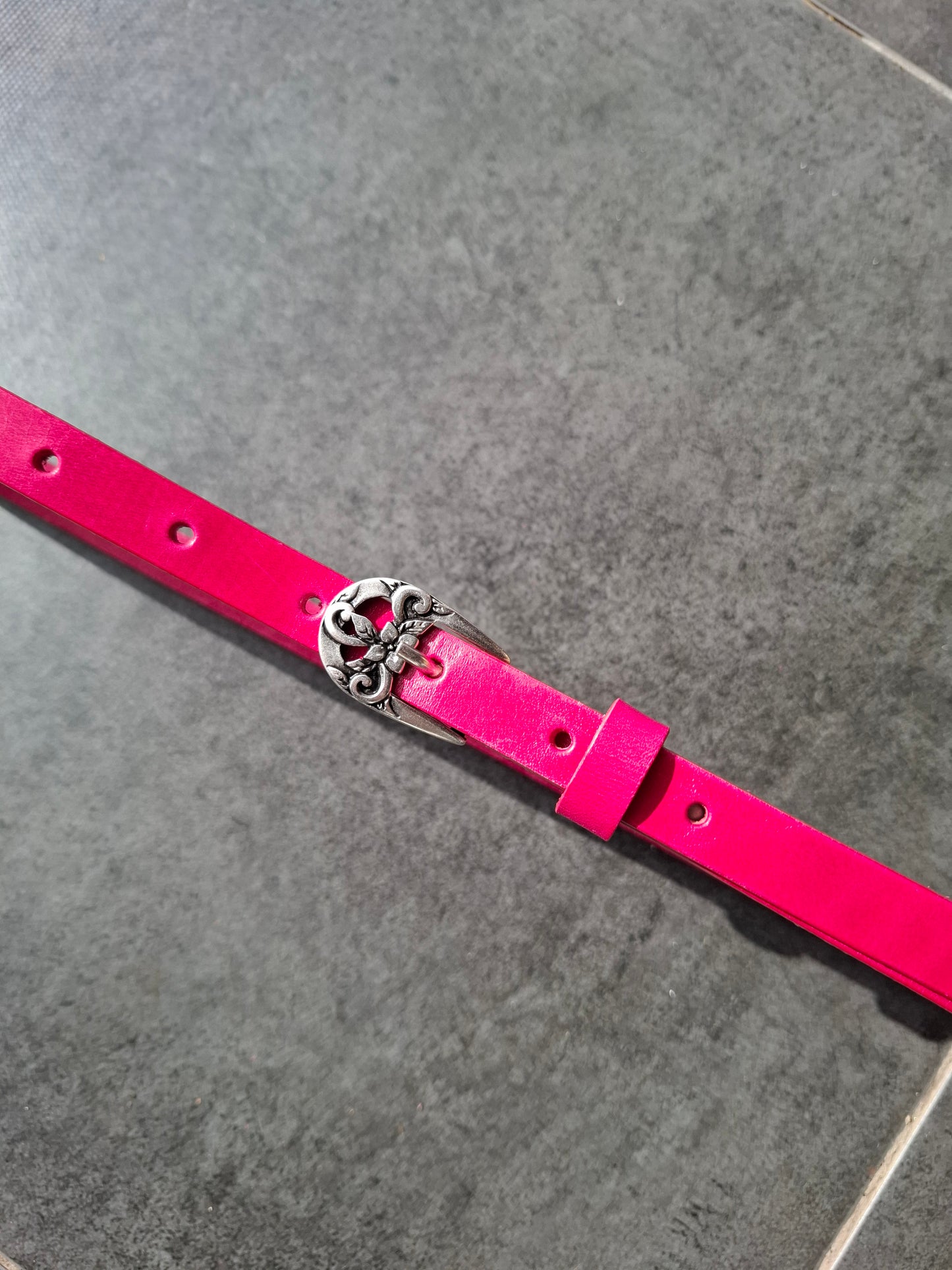 Cinturón de piel rosa 1,5cm hebilla plata vieja
