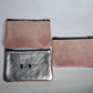 Monedero de piel con pelo rosa y piel plata
