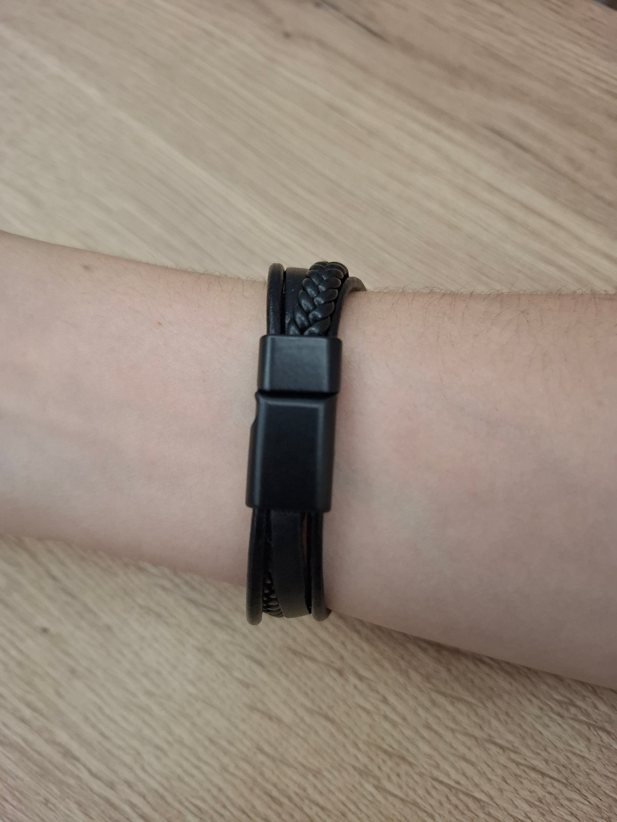 Pulsera piel negro 4 tiras