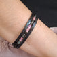 Pulsera piel de serpiente con abalorios rosa y negro