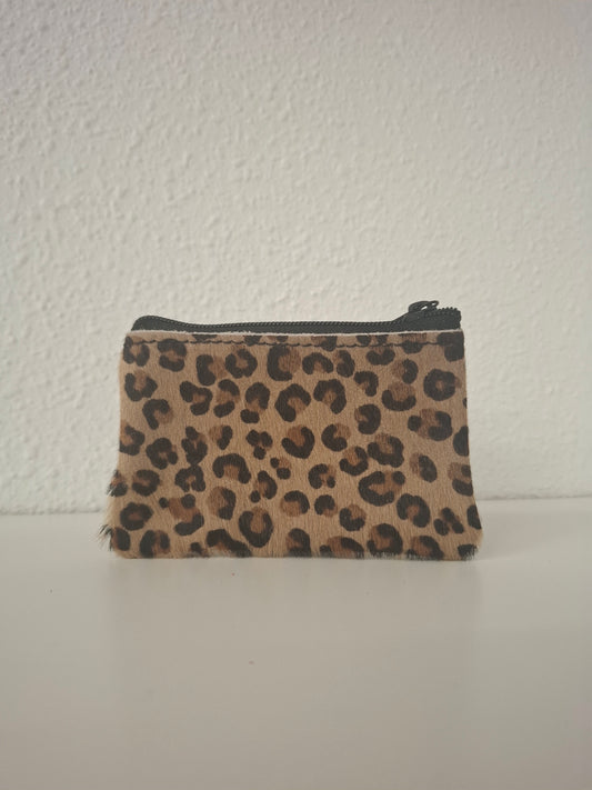 Monedero de piel con pelo leopardo marrón y negro