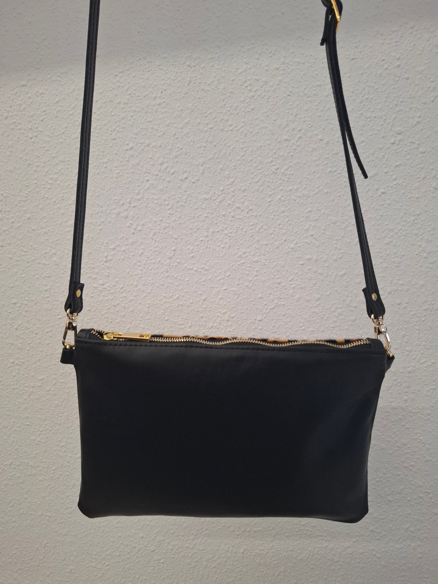 Bolso bandolera DOBRA piel con pelo leopardo amarillo y negro