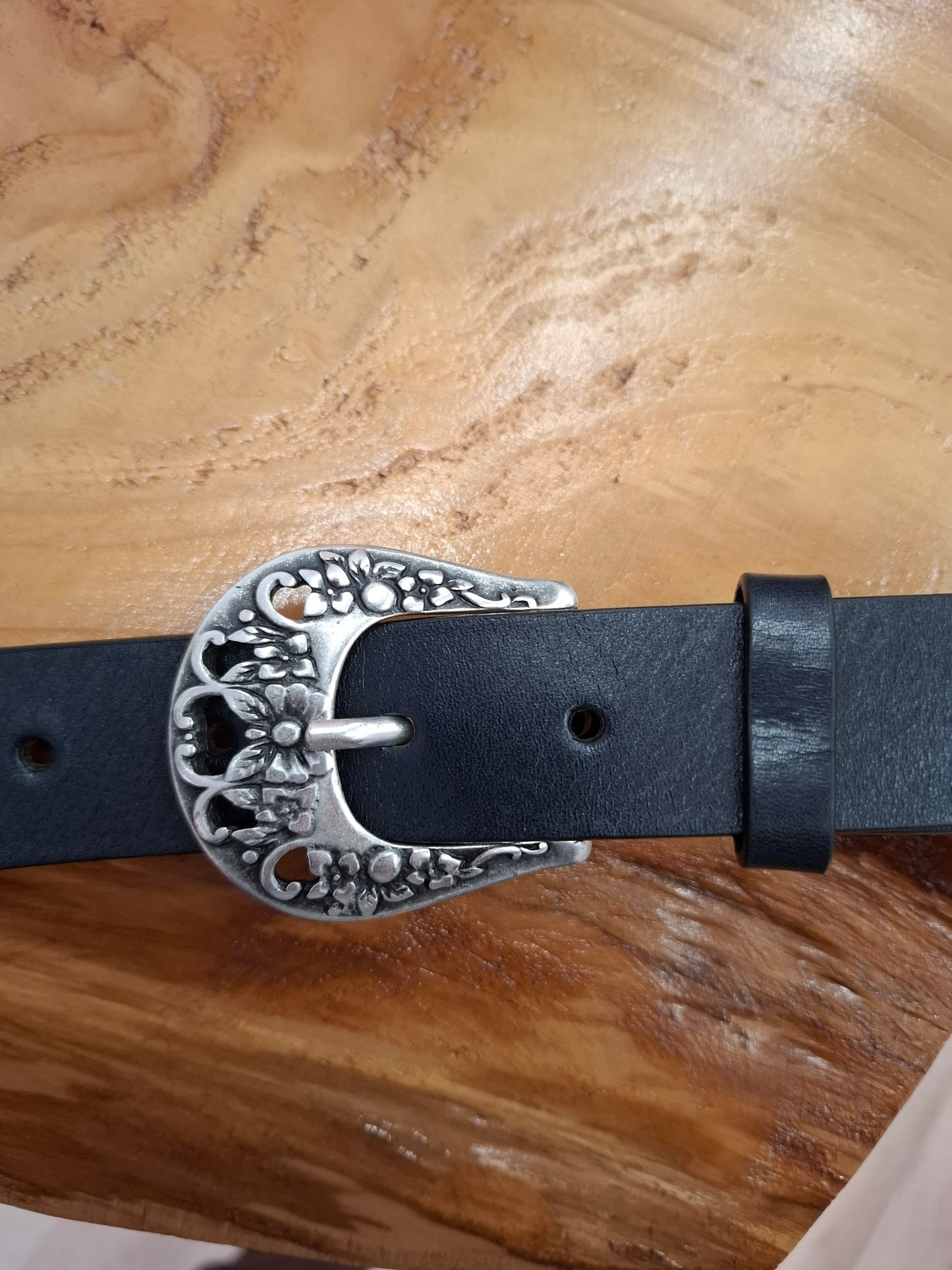 Cinturón de piel azul 3cm hebilla lazo plata vieja