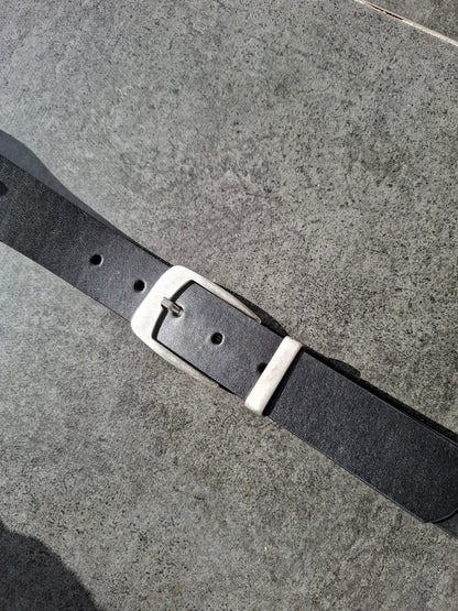Cinturón hombre de piel negro 3,5cm hebilla plata vieja
