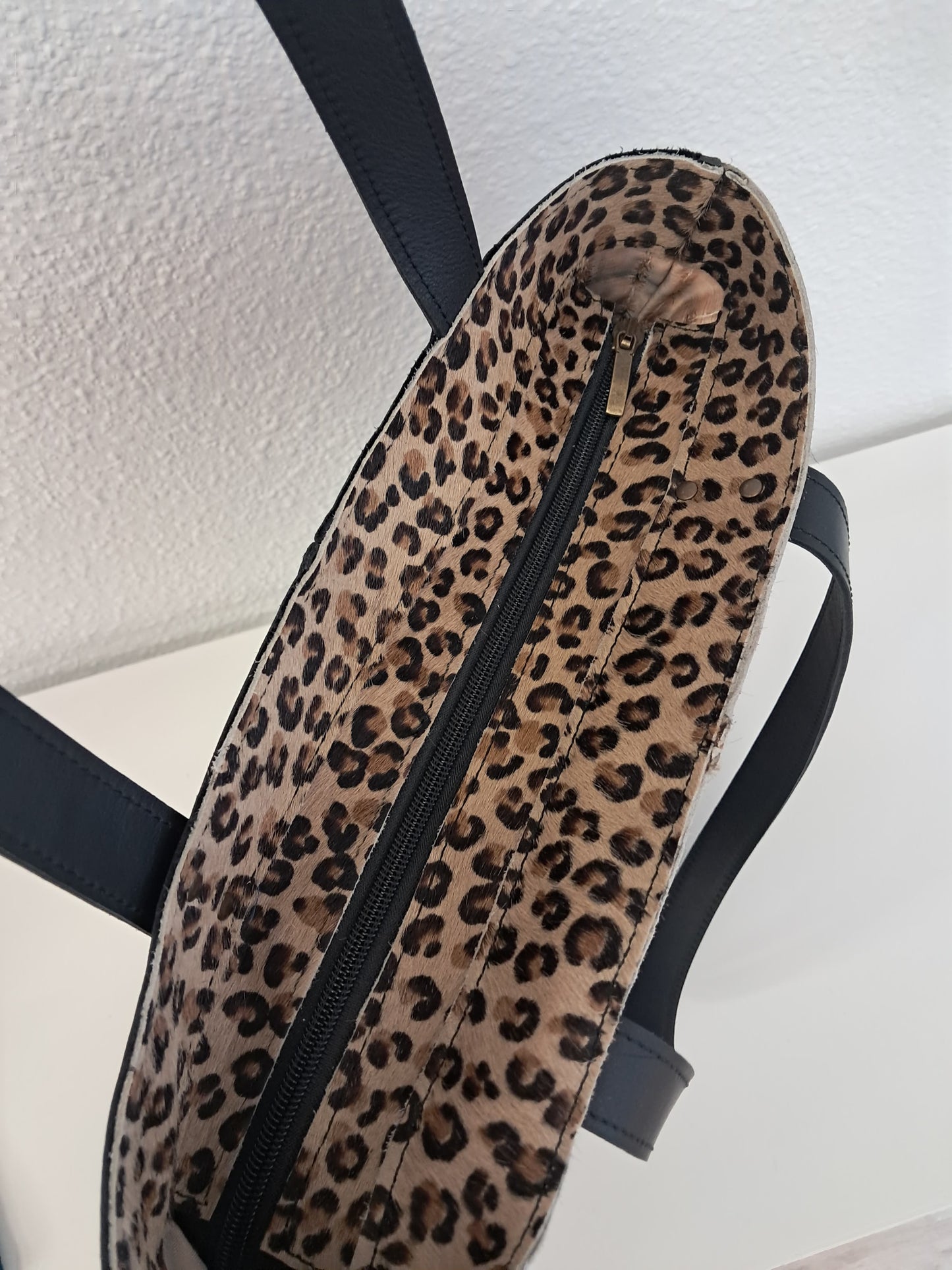 Bolso RAOS piel con pelo leopardo