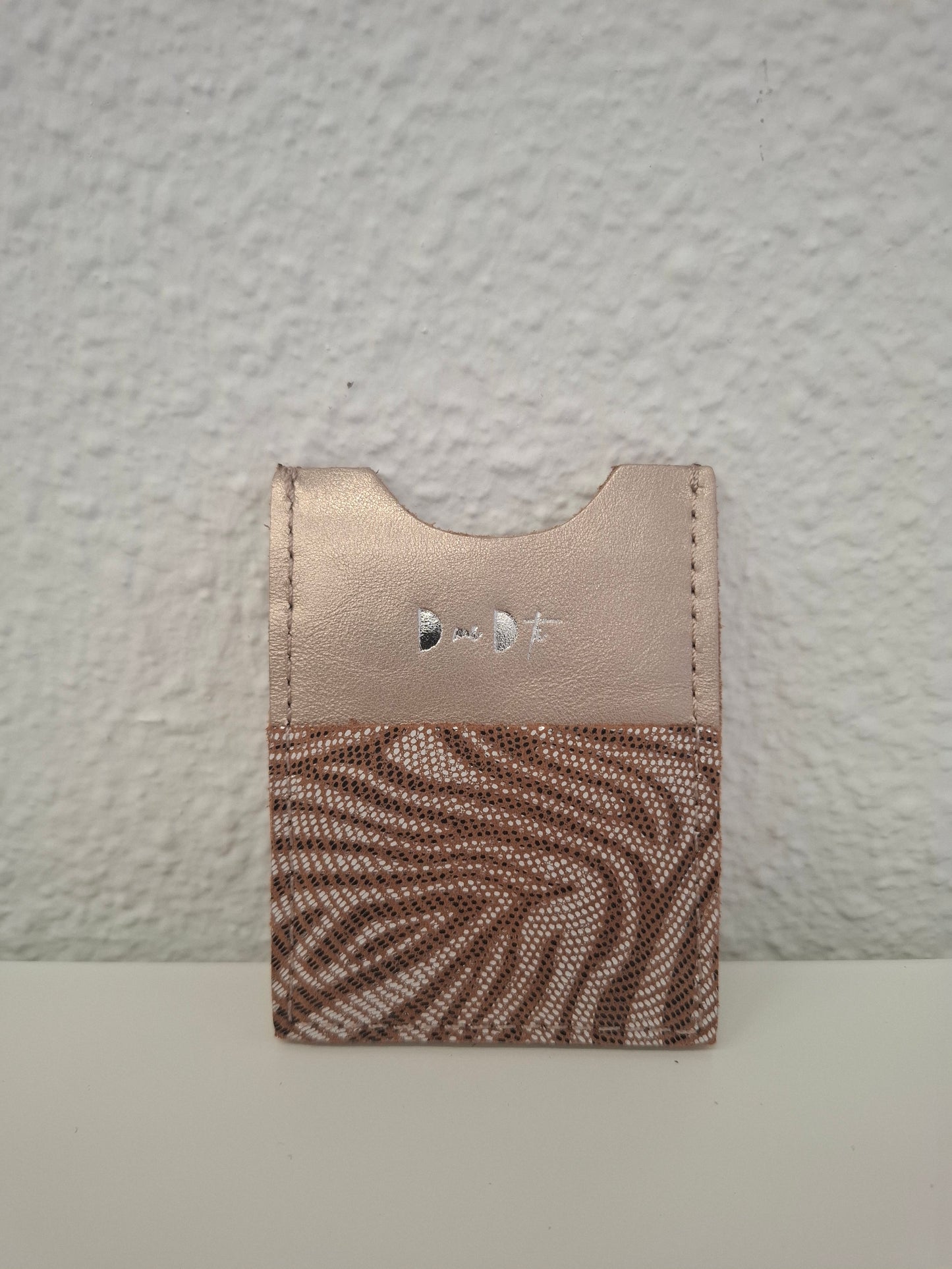 Tarjetero piel cebra brillo