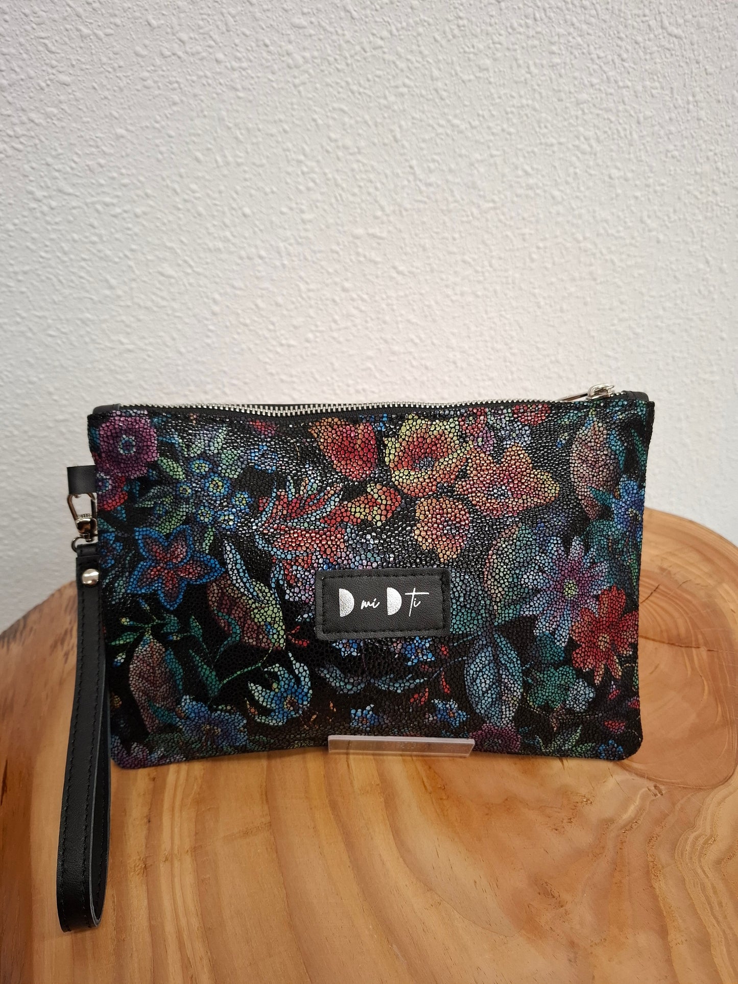Bolso de mano DOBRA piel flores brillo negro