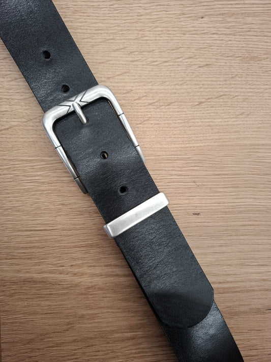 Cinturón hombre de piel negro 4cm hebilla plata vieja con X