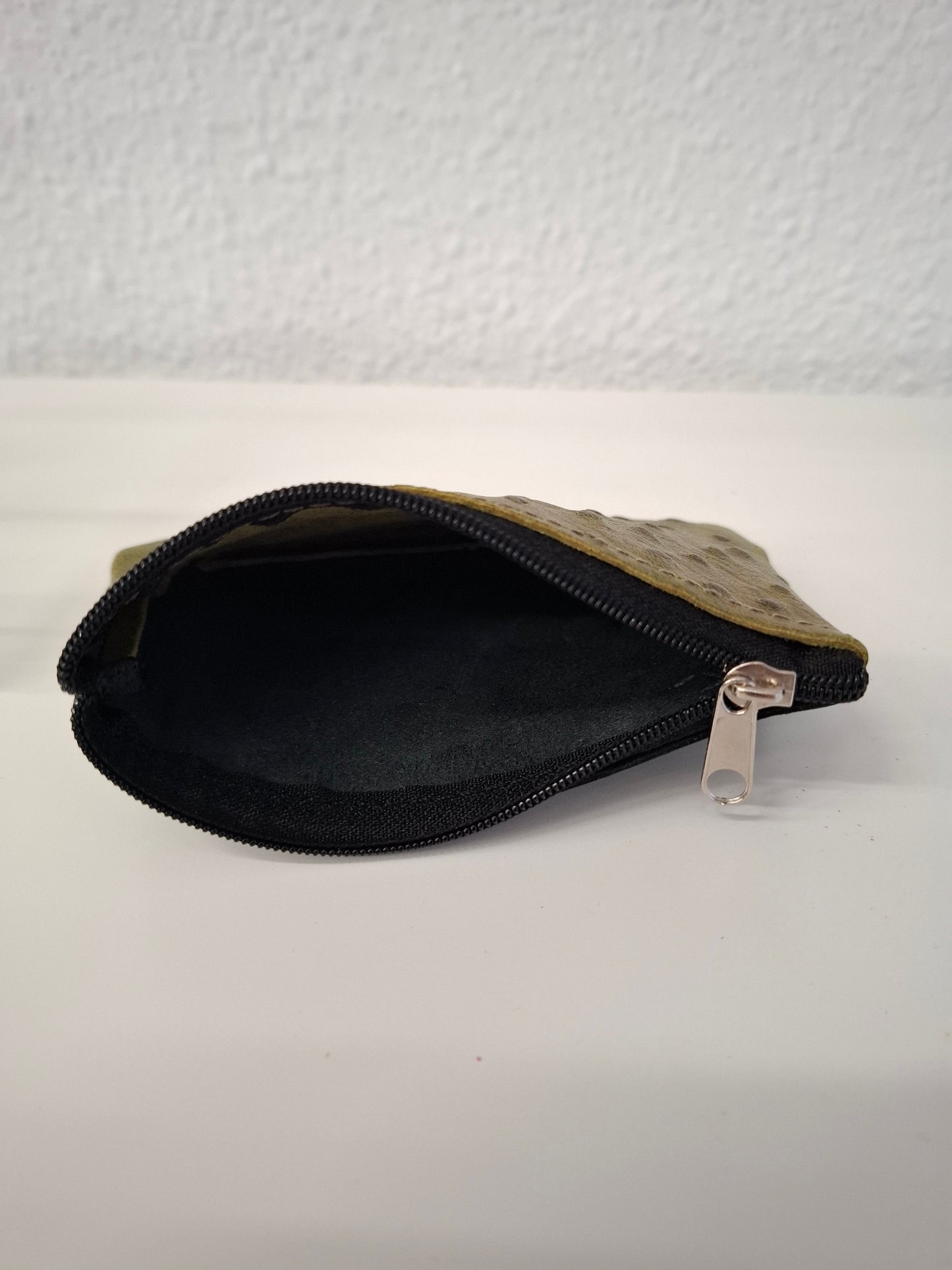 Monedero de piel verde estampado avestruz