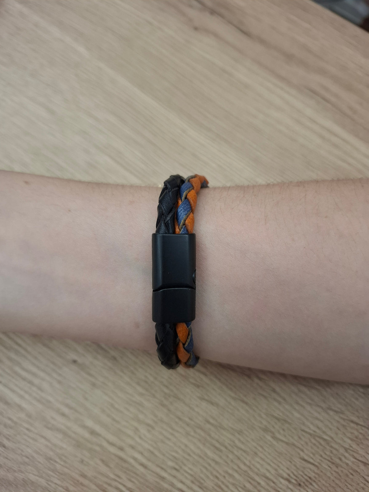 Pulsera piel doble negro, naranja y azul