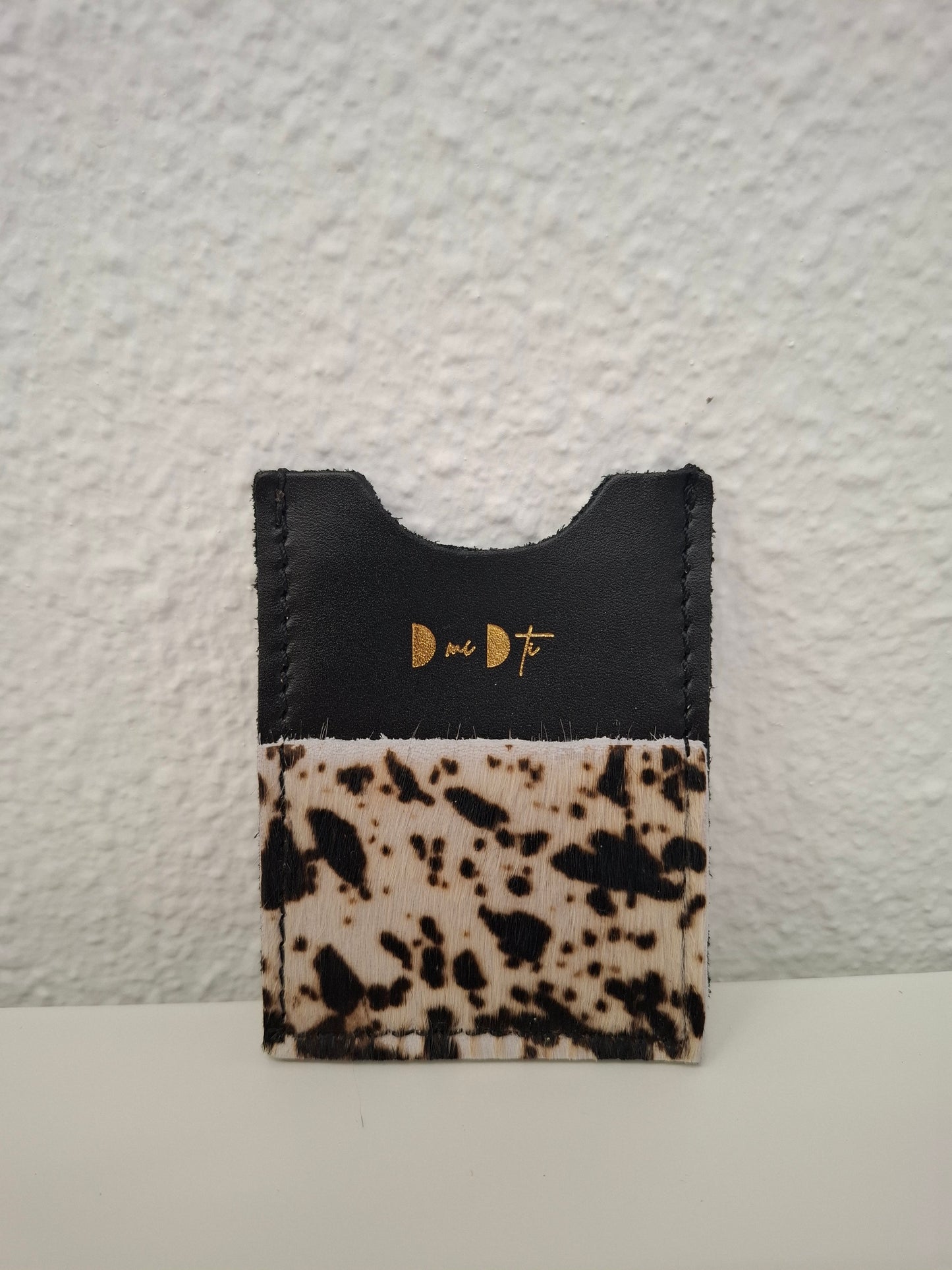 Tarjetero piel con pelo leopardo