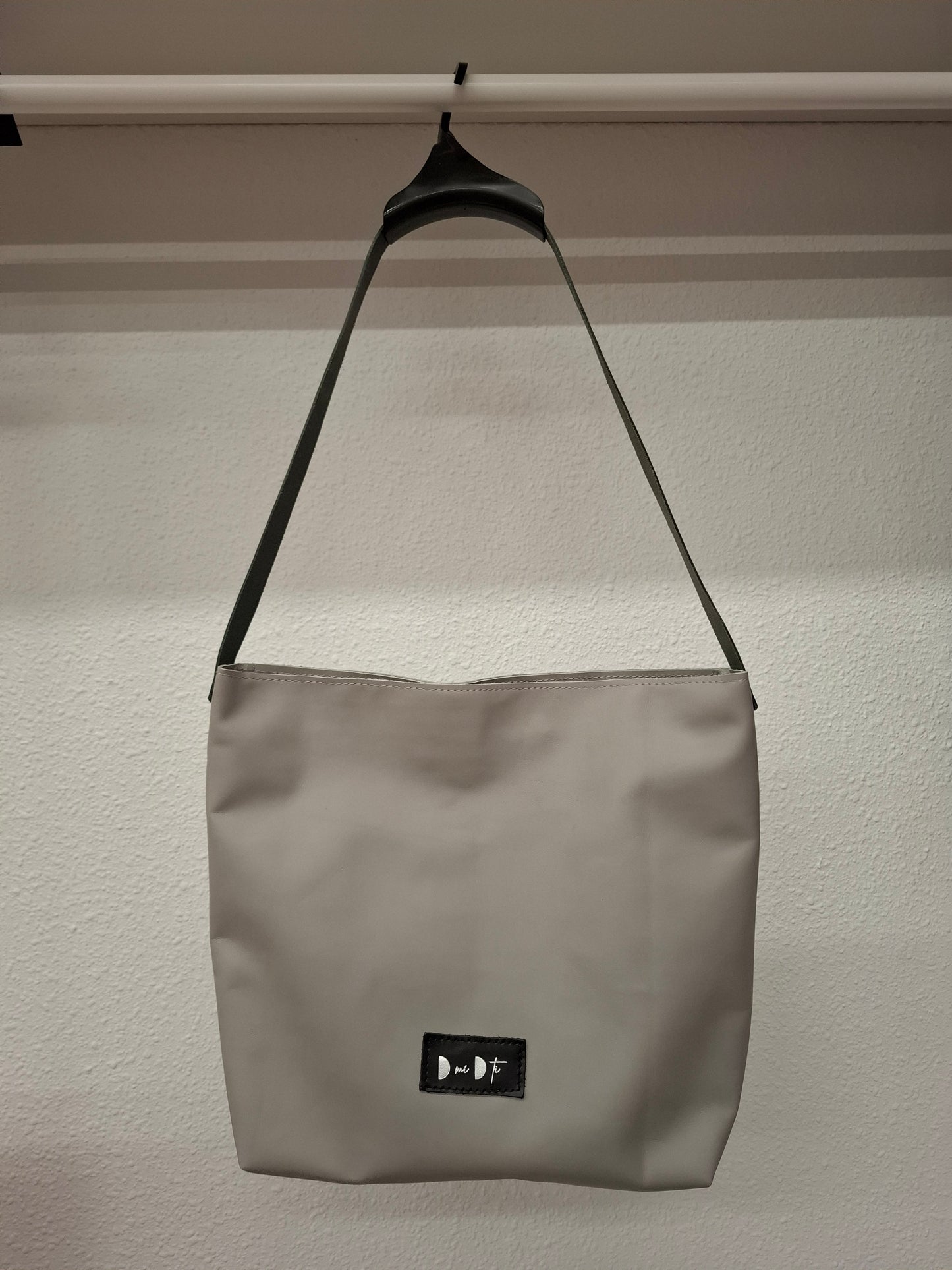 Bolso IGUÑA piel gris