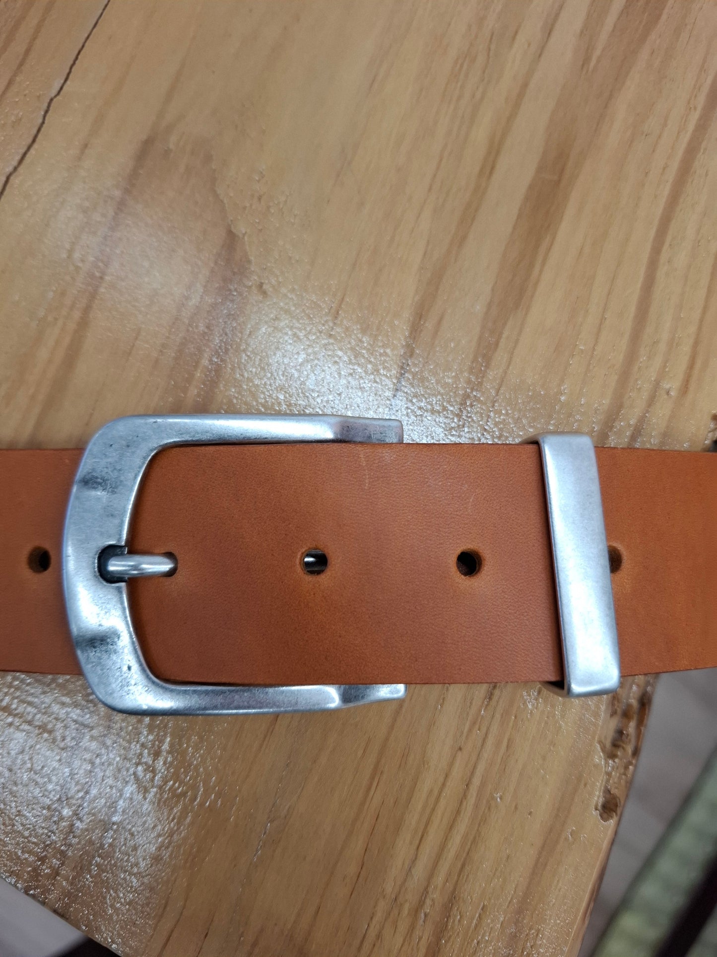 Cinturón hombre de piel camel 4cm hebilla plata vieja