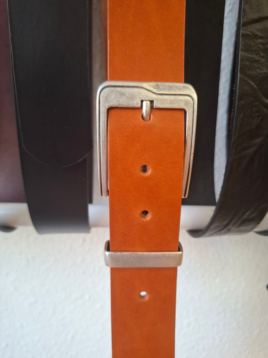 Cinturón hombre de piel camel 4cm hebilla plata vieja raya curva
