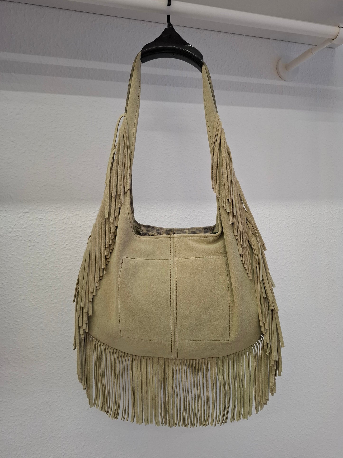 Bolso SOTO serraje flecos leopardo verde